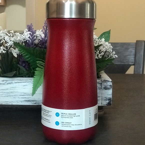S'well Traveler Crimson Stainless Steel Bottle - Picture 2 of 2
